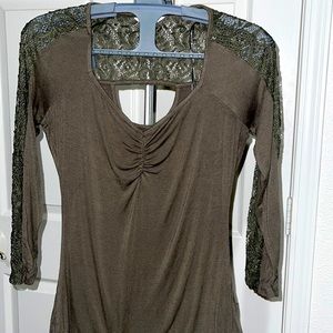 Lace Army Green Candie’s long sleeve blouse